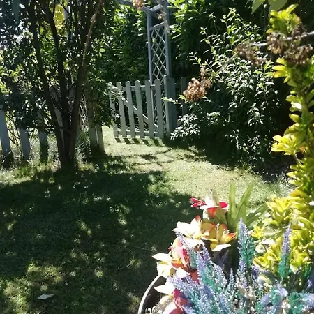Bed & Breakfast La Maison Bleue *